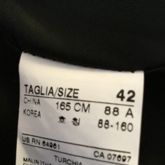 Benetton Black Three-Button Wool Blazer - Picture 9 of 10